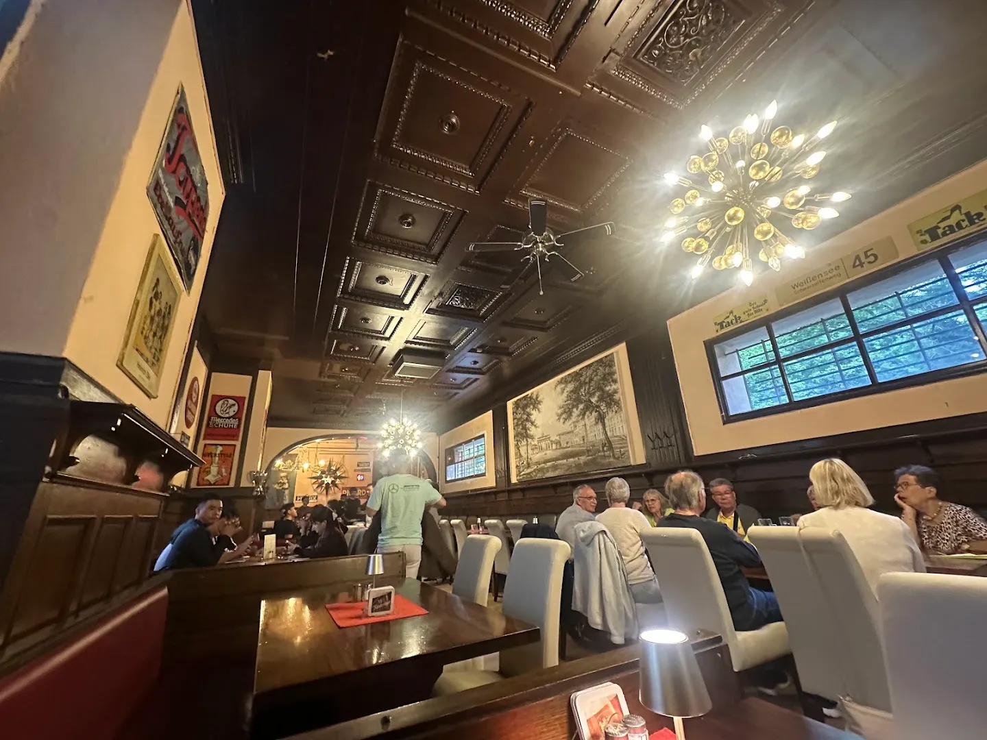 Schnitzel — Restaurant Neumann's — German restaurant in Berlin