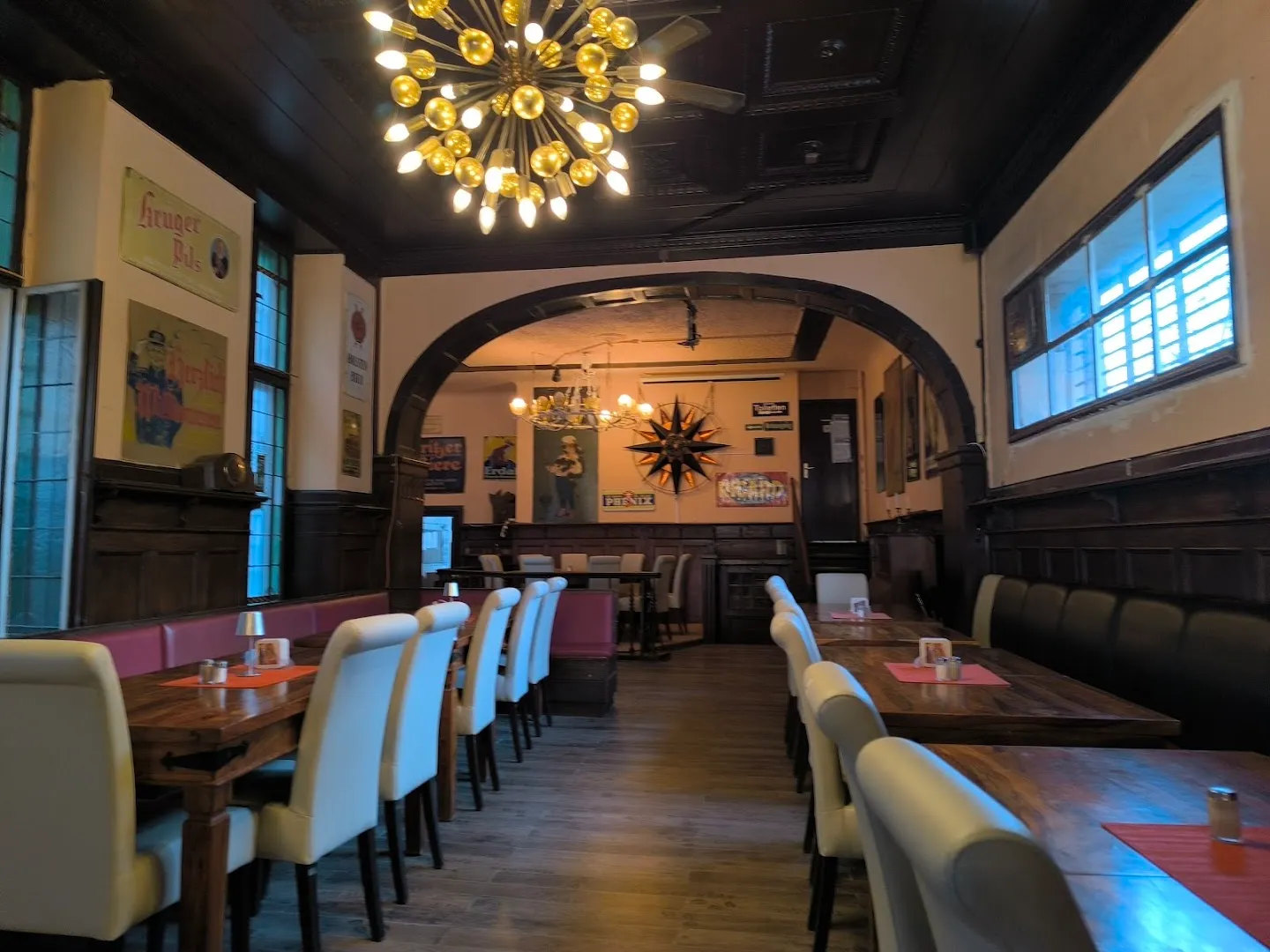 Schweinehaxe — Restaurant Neumann's — German restaurant in Berlin