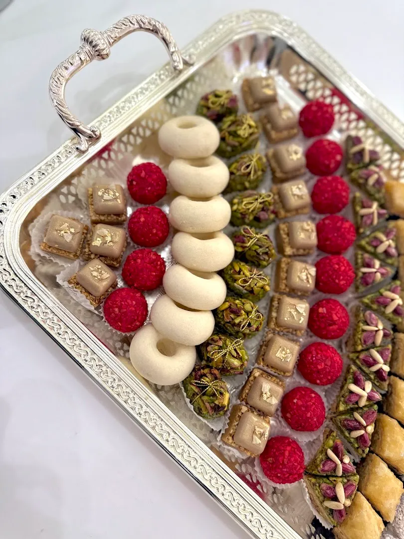 fine pastries — Pâtisserie le jasmin — Pastry shop in Sousse