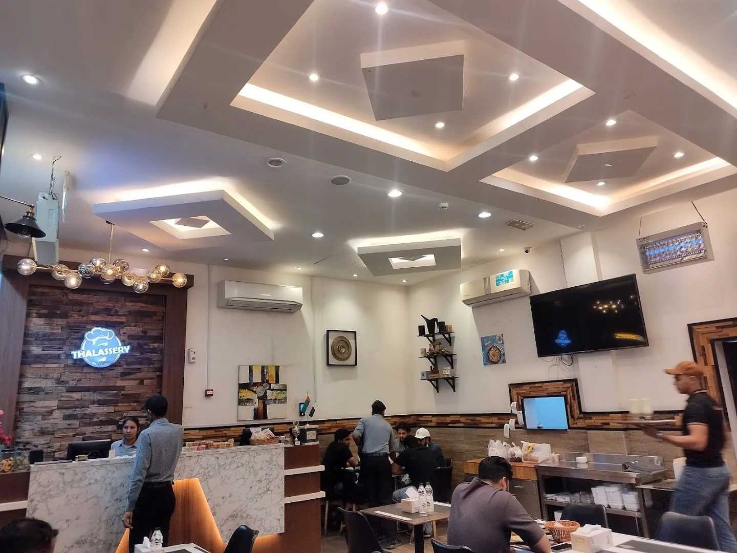 Welcoming Atmosphere — Thalassery Restaurant مطعم تلاشيري — Kerala restaurant in QXXG+WQH - near Al Rostamani Exchange - Al Nakheel - Ras Al Khaimah - United Arab Emirates