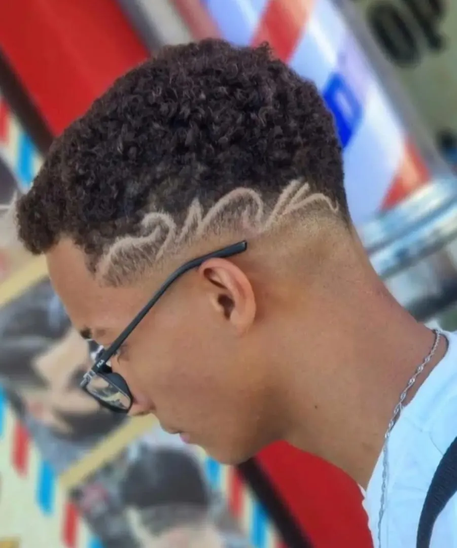 Friendly trim — America's Barbershop — Barber shop in Alte