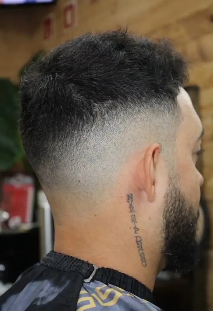 Friendly Service — America's Barbershop — Barber shop in Alte