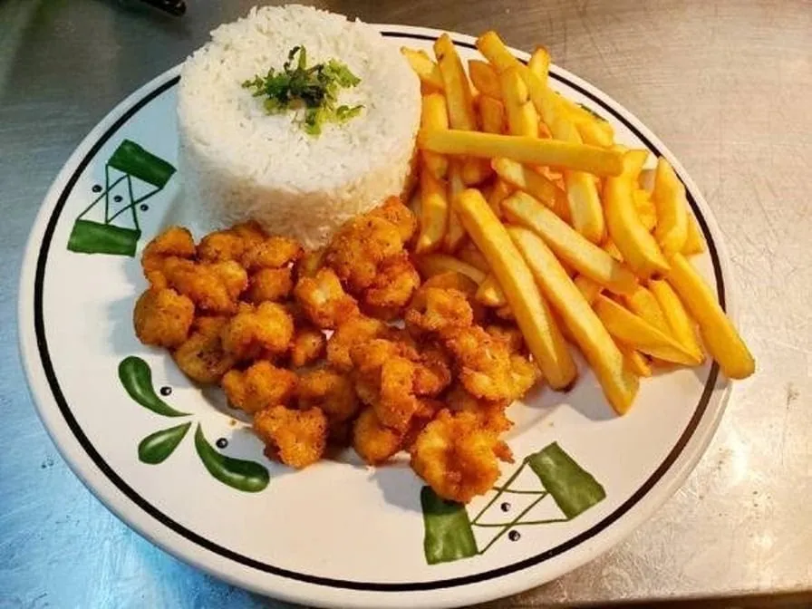 Porciones generosas — Garcia's Restaurant — restaurante ecuatoriano en Union City