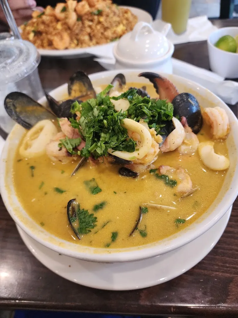 Atención excelente — Garcia's Restaurant — restaurante ecuatoriano en Union City