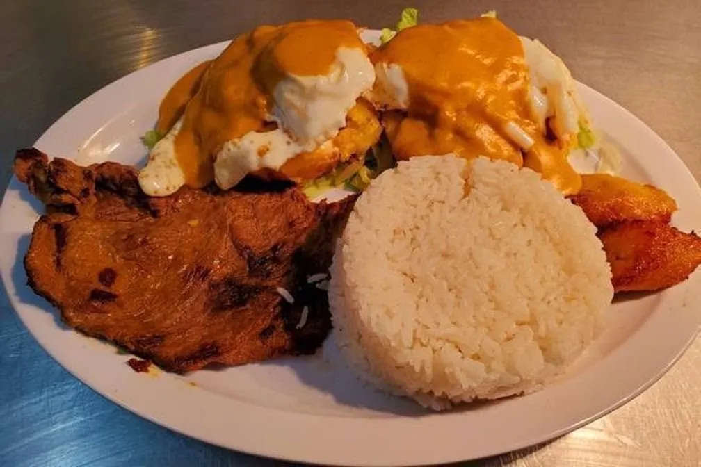 caldo de bolas — Garcia's Restaurant — restaurante ecuatoriano en Union City