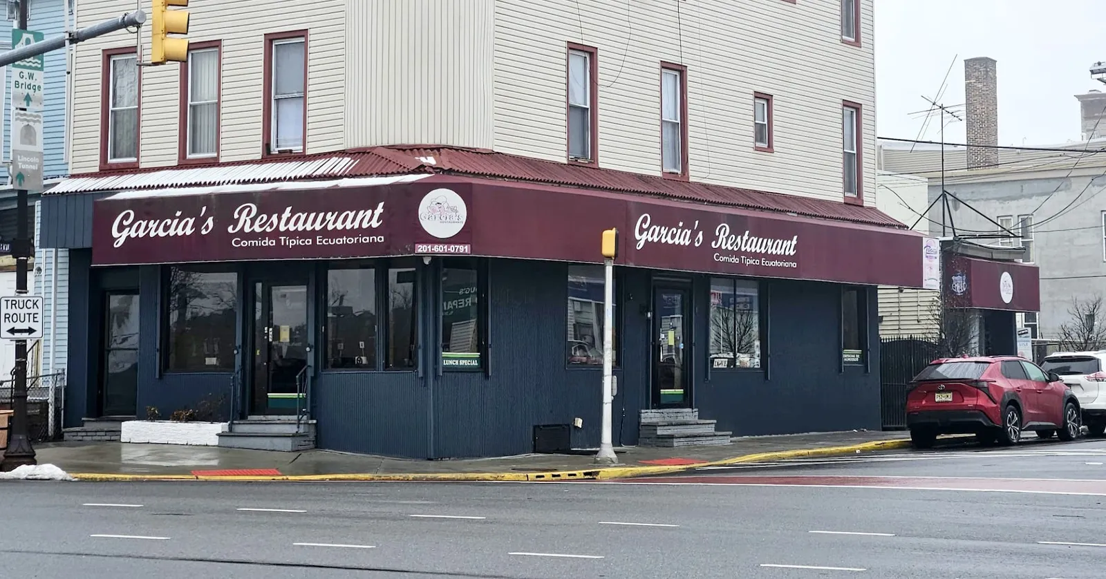 seafood encocado — Garcia's Restaurant — restaurante ecuatoriano en Union City