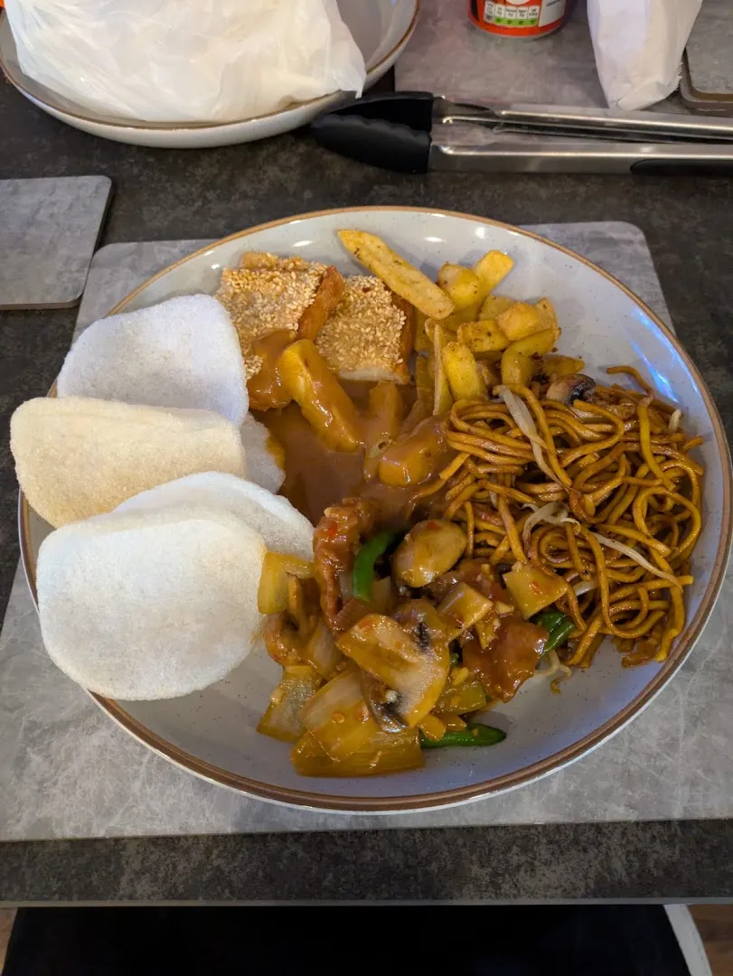 vegetarian noodles — Woodside Cantonese Take-Away — Takeout Restaurant in Rugby