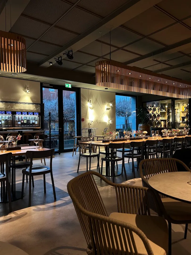Chobotnice předkrm — Korek Winebar — vinárna v Brno