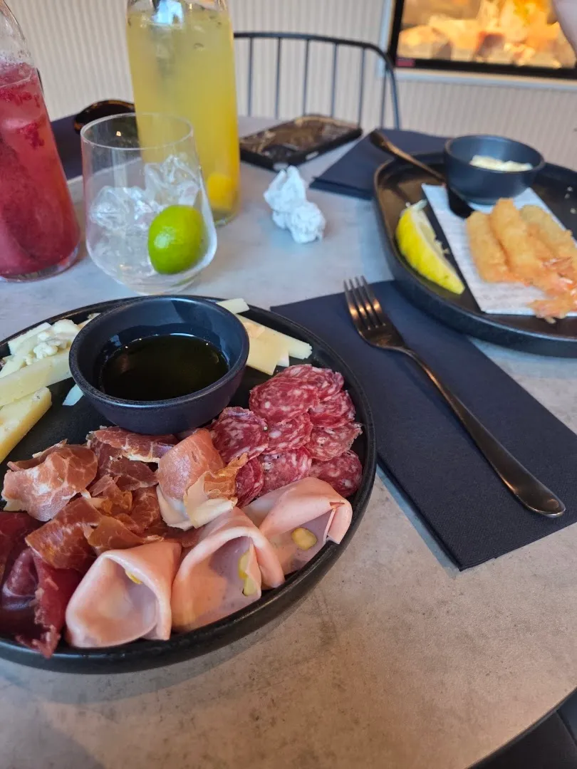 Wine tasting — Korek Winebar — vinárna v Brno