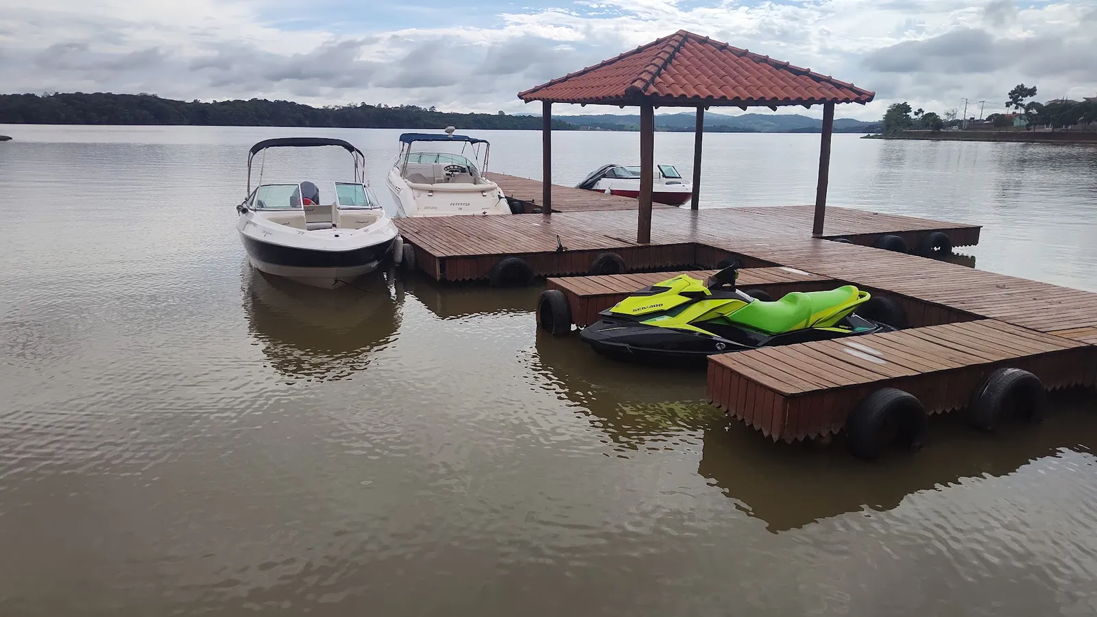 Comida Mineira Saborosa — Restaurante Espaço Lago da Serra - Ofenil — Restaurant in Ijaci
