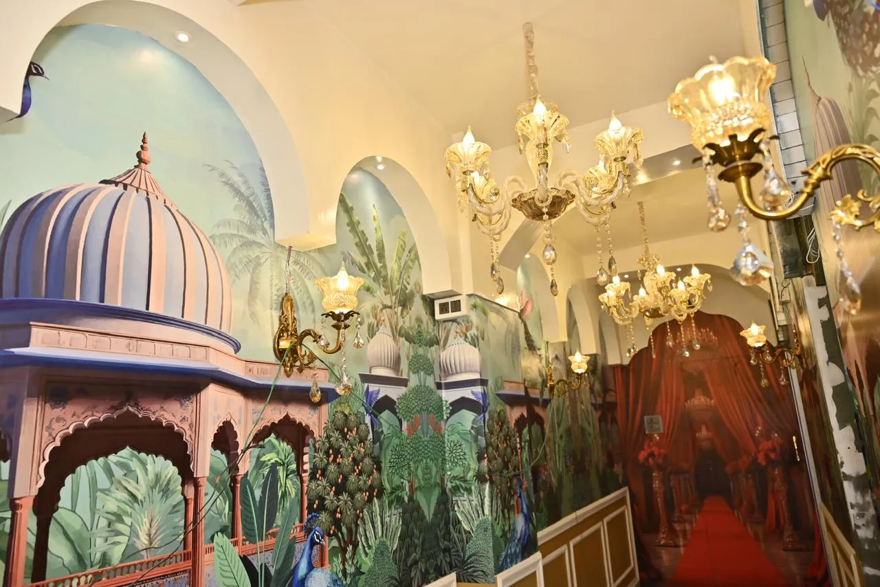 Aura — Beauty salon in Robertsganj (15)