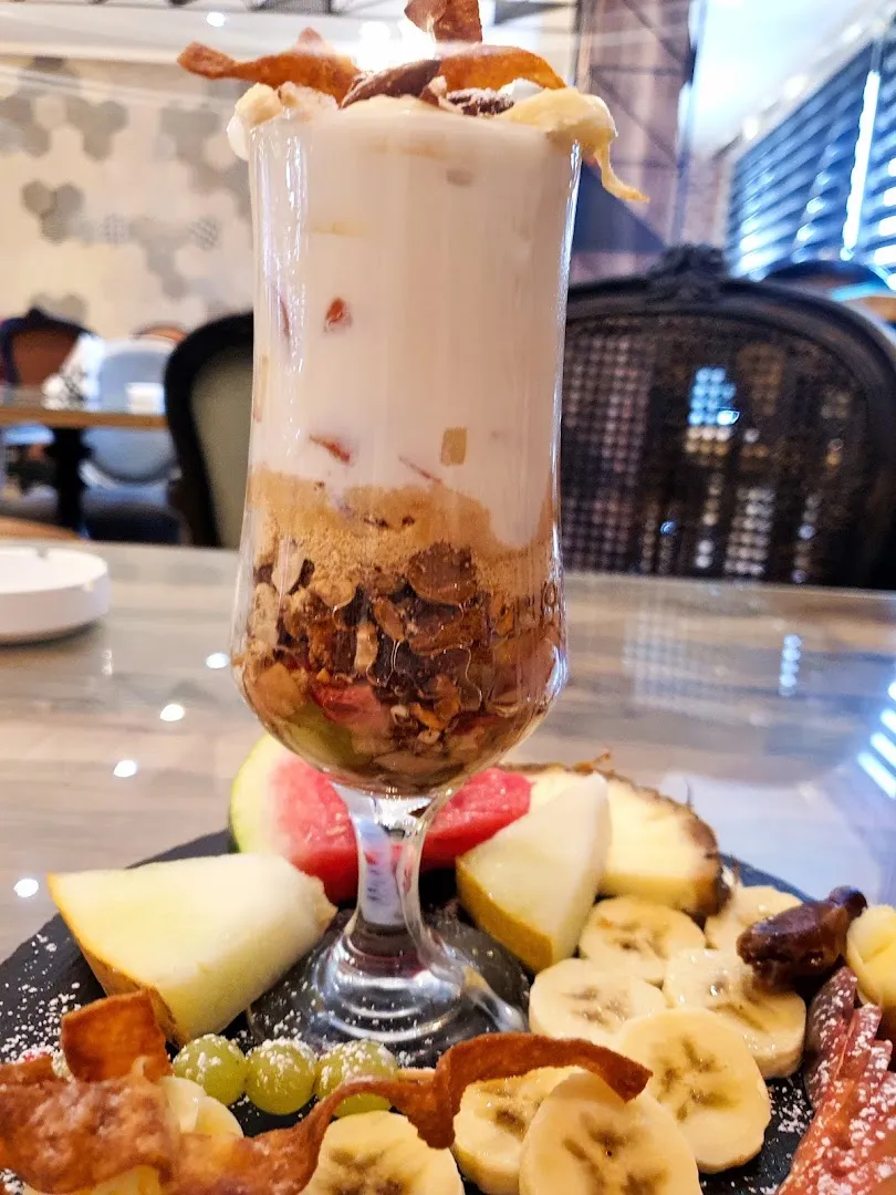 Delicious Dishes — Café Resto Momento — Cafe in Sousse