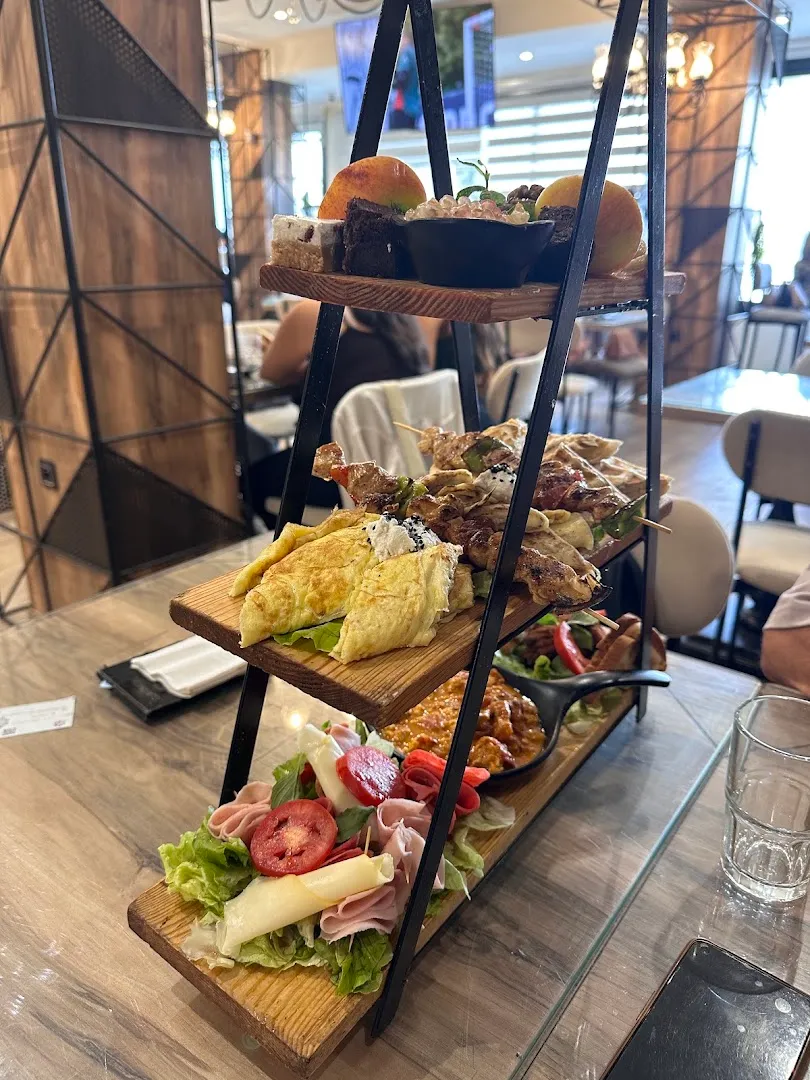 Champignon — Café Resto Momento — Cafe in Sousse