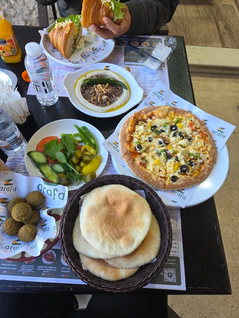 فطور عربي — Arafa Express Restaurant - مطعم عرفة اكسبرس — Breakfast restaurant in Irbid