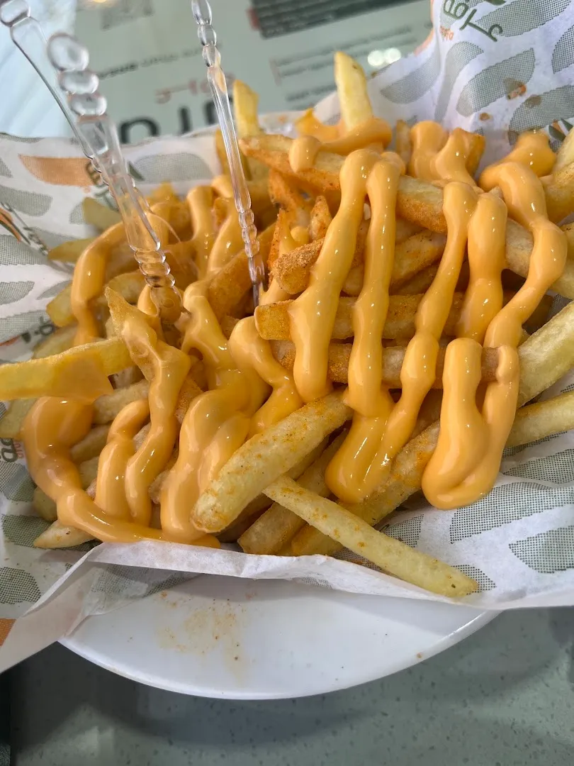 خبز طازج — Arafa Express Restaurant - مطعم عرفة اكسبرس — Breakfast restaurant in Irbid