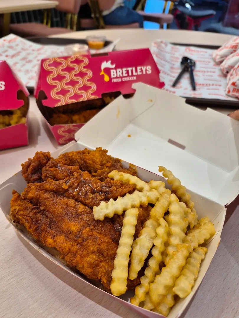 Chicken Burger โ ๐๐ฅ๐๐ง๐๐๐ฌ๐ฆ ๐๐ฅ๐๐๐ ๐๐๐๐๐๐๐ก โ Restaurant