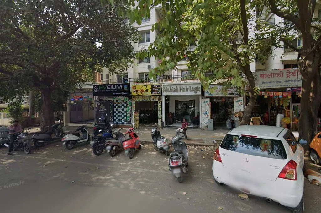 Professional Team — Mahtab hair Logic — Hair salon in Pimpri-Chinchwad
