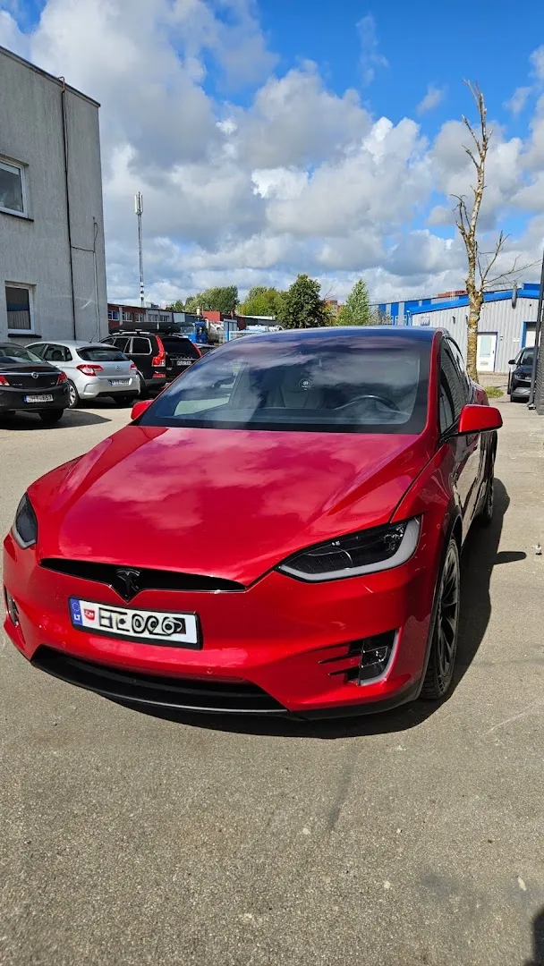 Excellent Polishing Results — Blizgus Auto — Car detailing service in Klaipeda