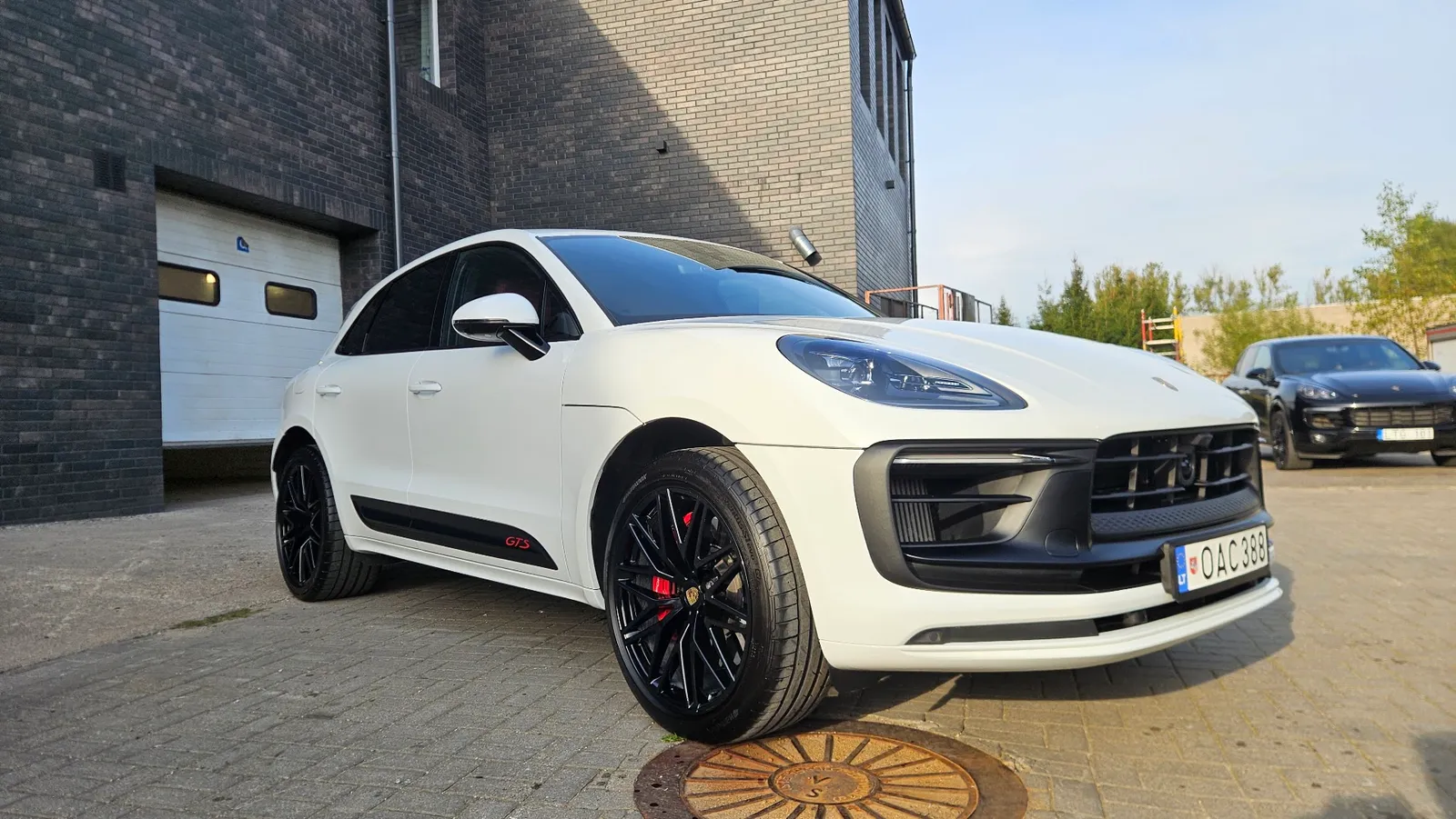Polishing After Painting — Blizgus Auto — Car detailing service in Klaipeda