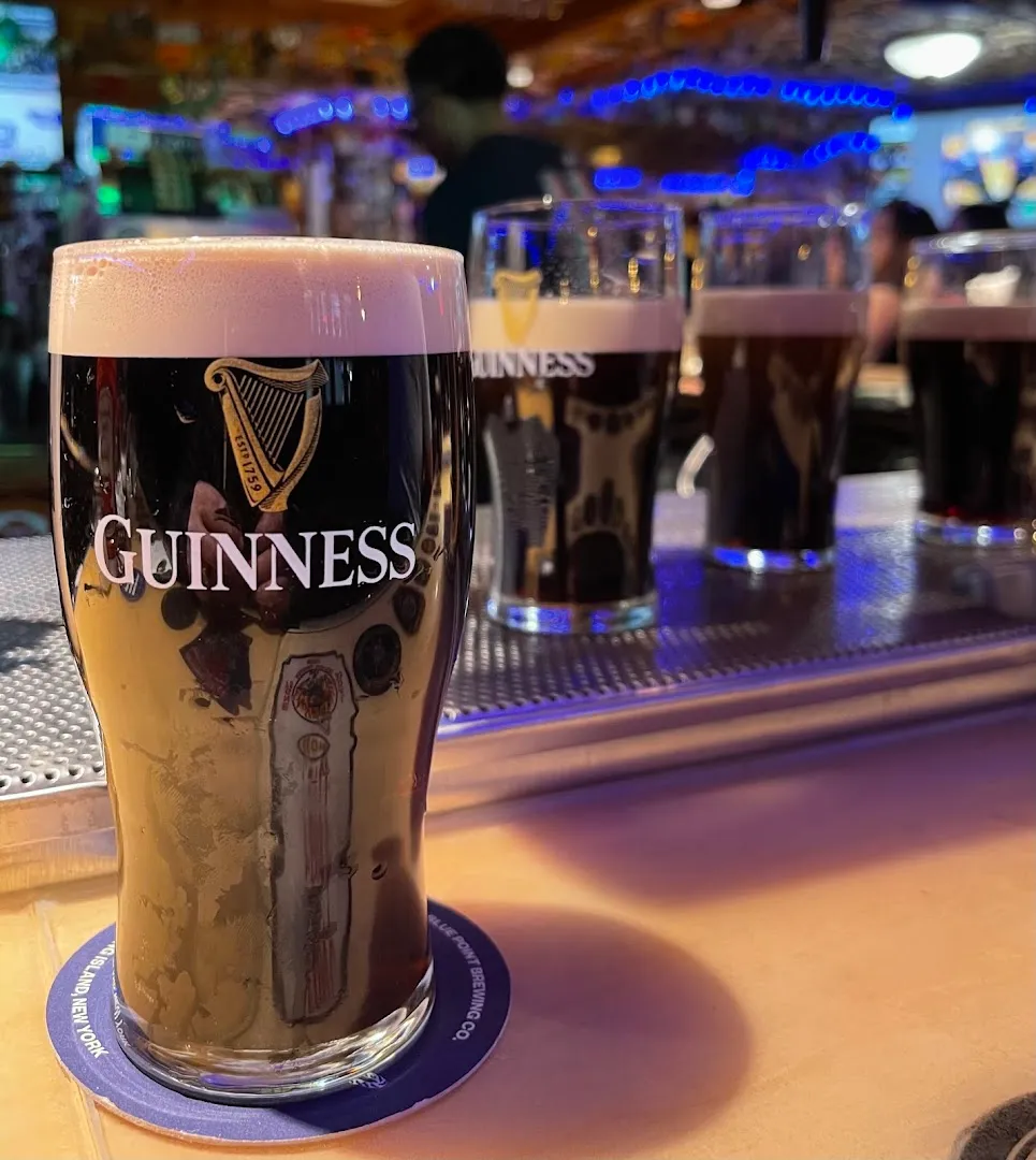 Happy hour drinks — O'Hara's — American restaurant in New York