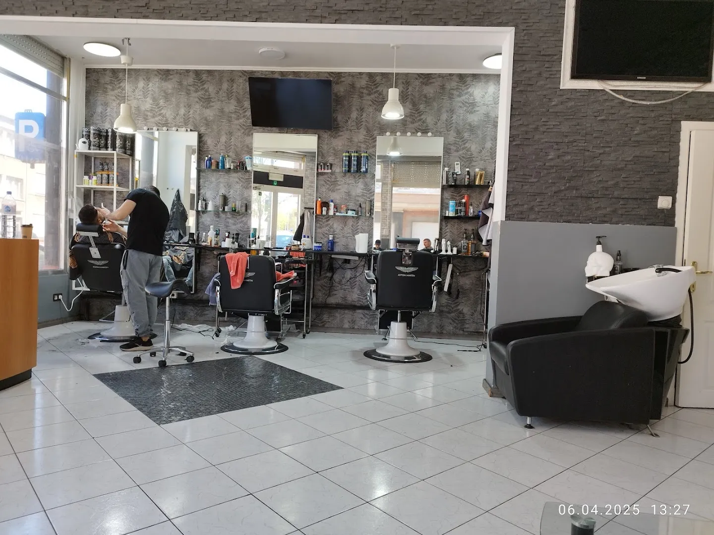 Precies knippen — Kapper kasmi junaid ✂ — Hairdresser in Antwerp