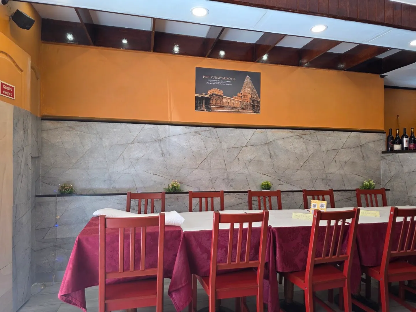 Friendly Service — Feast of Madras — Indian restaurant in Lisbon