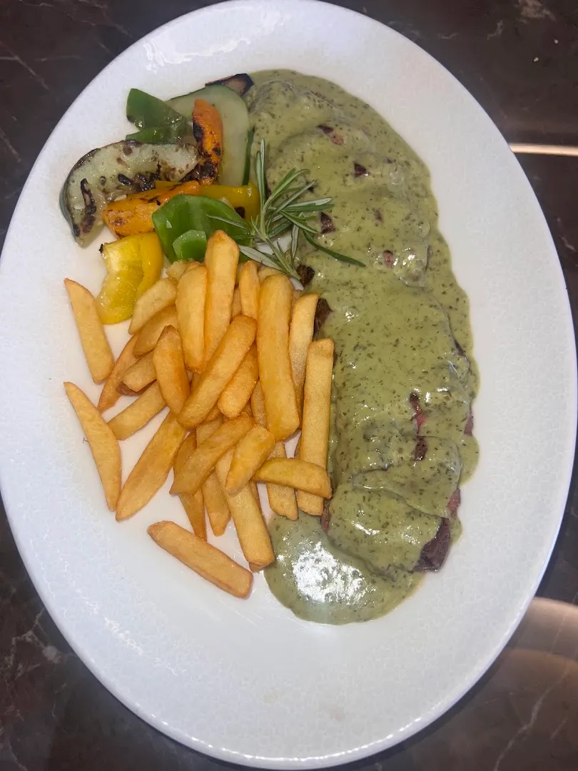4 SAISONS — Restaurant in Brazzaville (12)