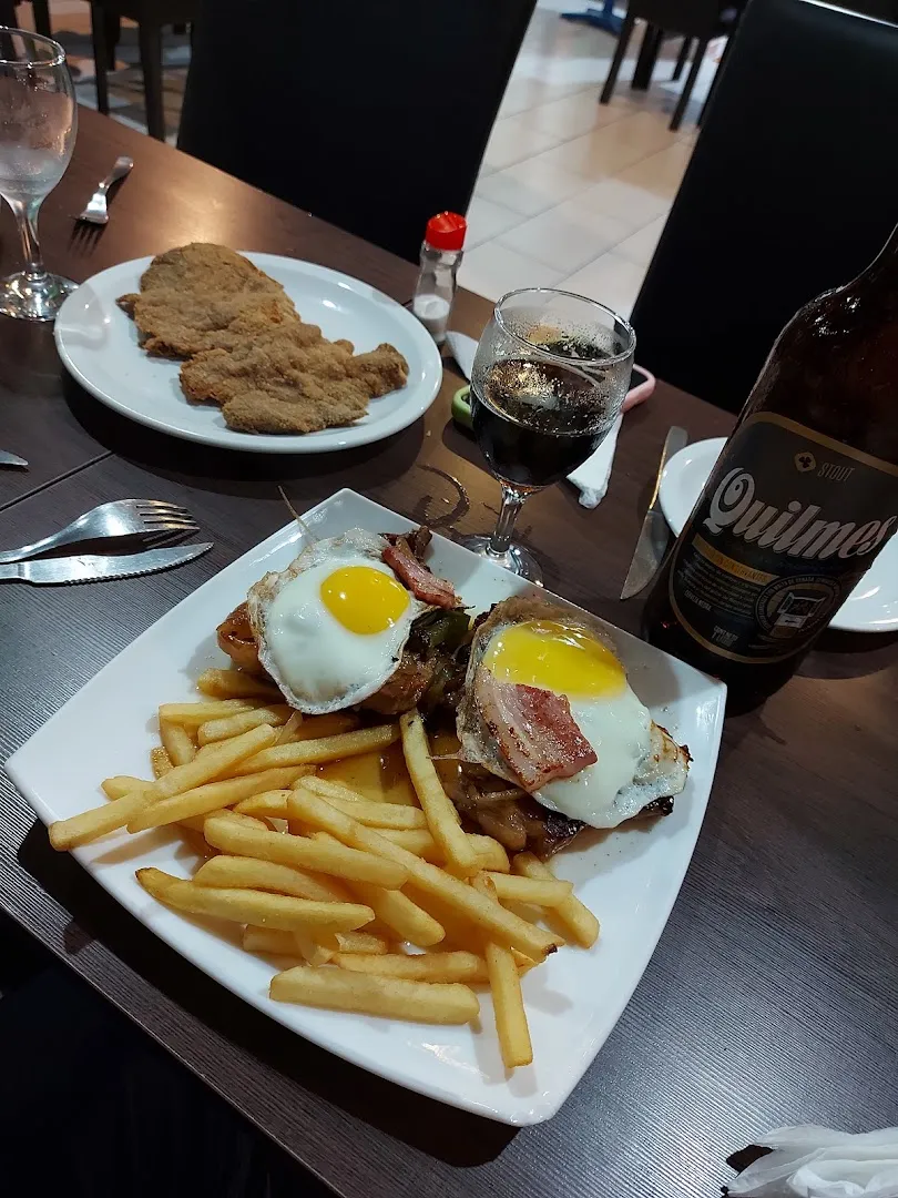 Carnes y pastas — La Casona Restaurant — Restaurant in Paso de los Libres