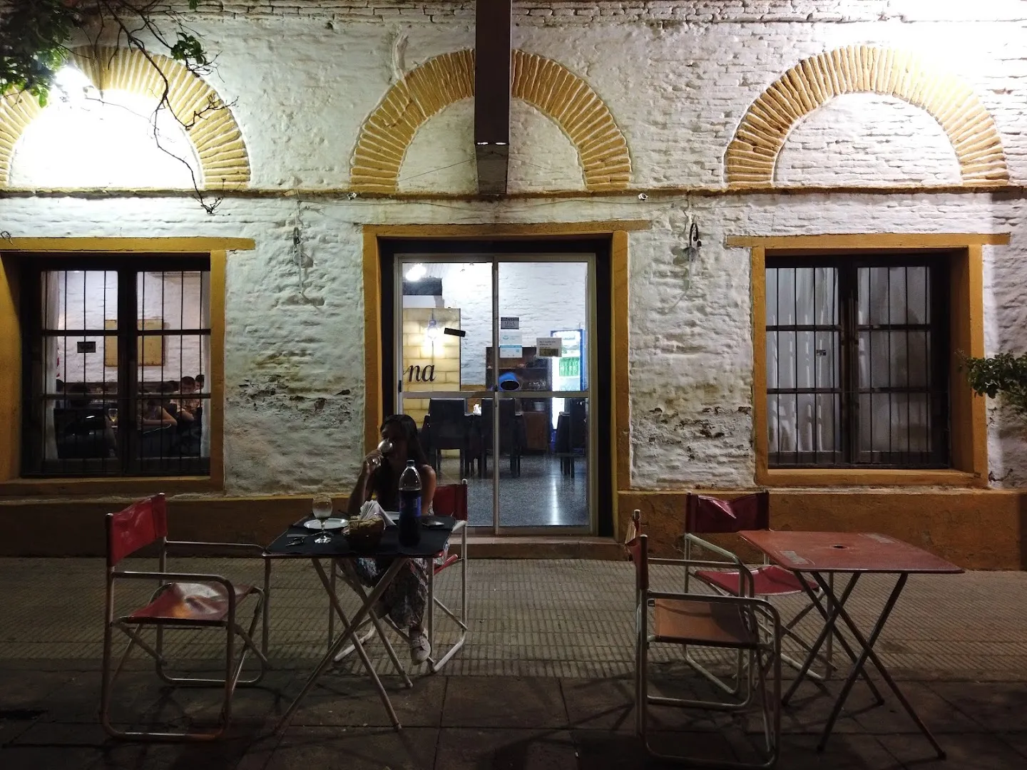 Ambiente cómodo — La Casona Restaurant — Restaurant in Paso de los Libres