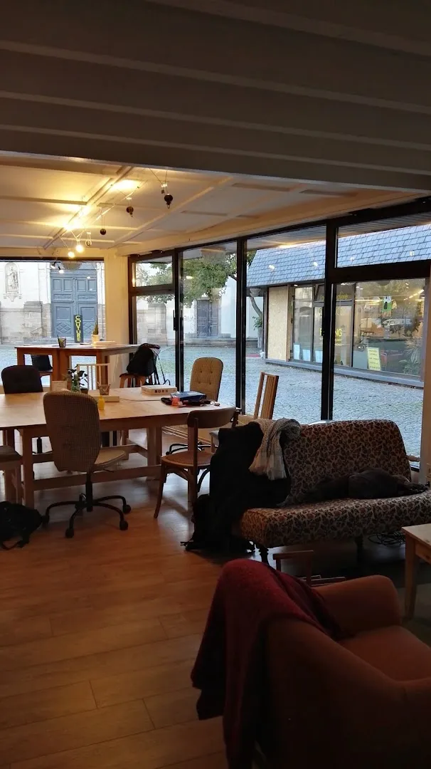 Espace animé en bas — La Cordée — Coworking space in Rennes