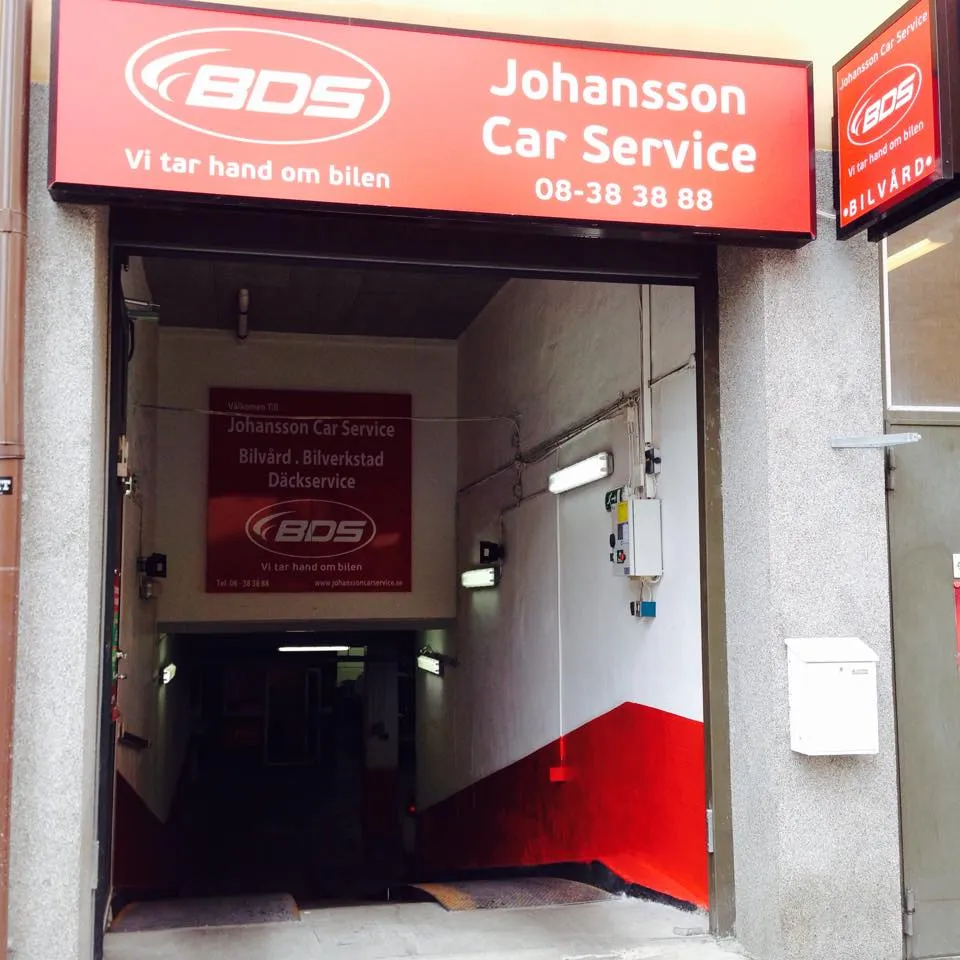 Däckbyte — Johansson car service — Car repair and maintenance service in Stockholm