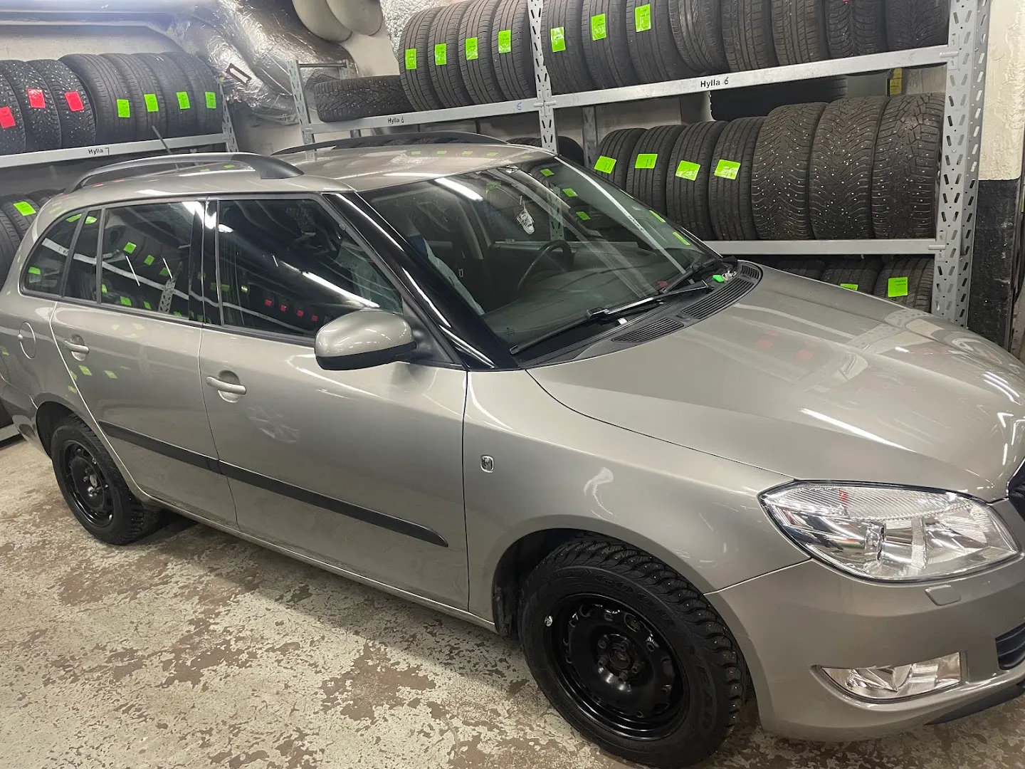 Kunnig personal — Johansson car service — Car repair and maintenance service in Stockholm