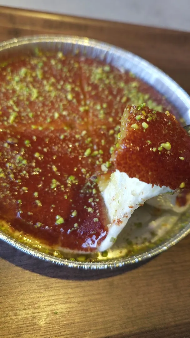 Mormors kunafa - كنافة ستّي — Cafe in Malmö (14)