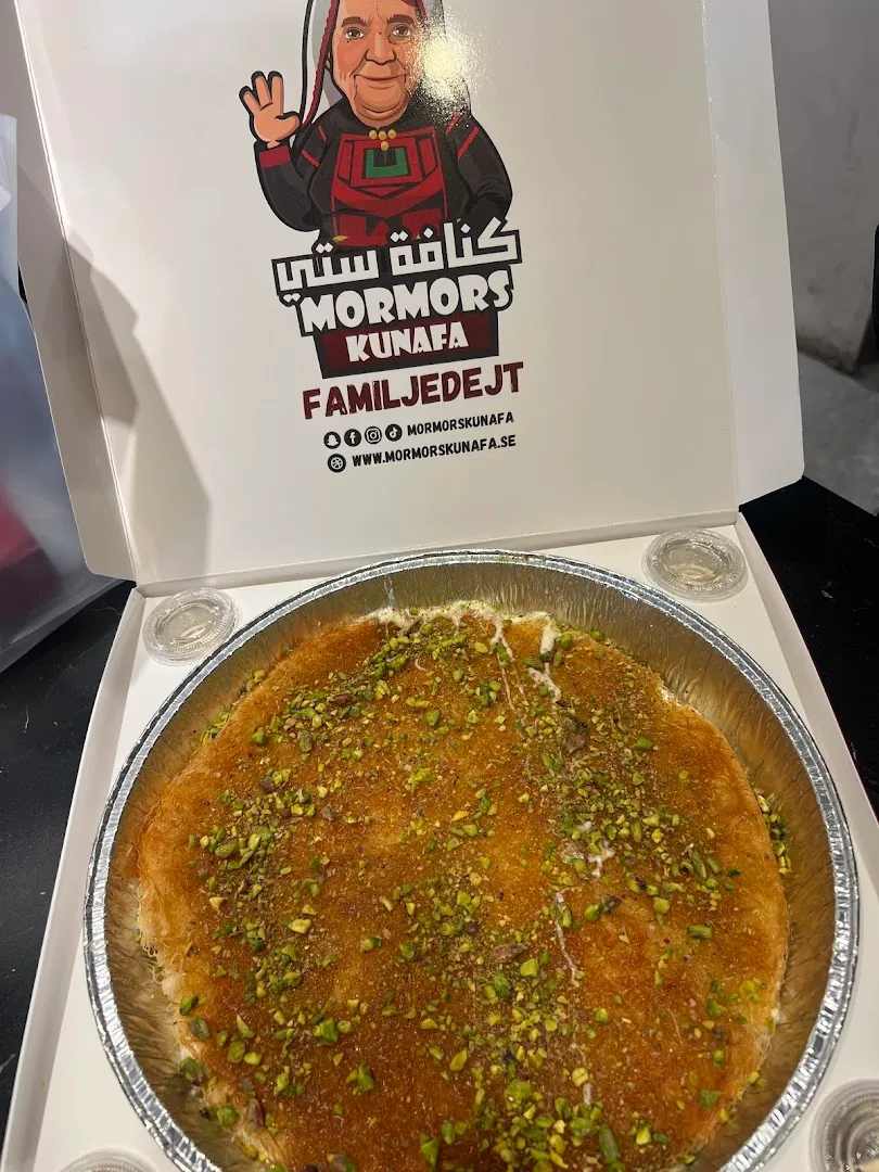 Kunafa med ost — Mormors kunafa - كنافة ستّي — Cafe in Malmö