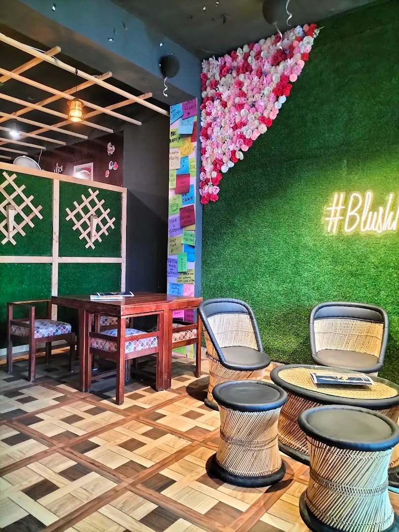 Tandori Pizza — OLD SKOOL CAFE — Cafe in Padampur
