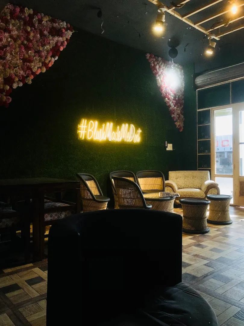 Excellent Service — OLD SKOOL CAFE — Cafe in Padampur