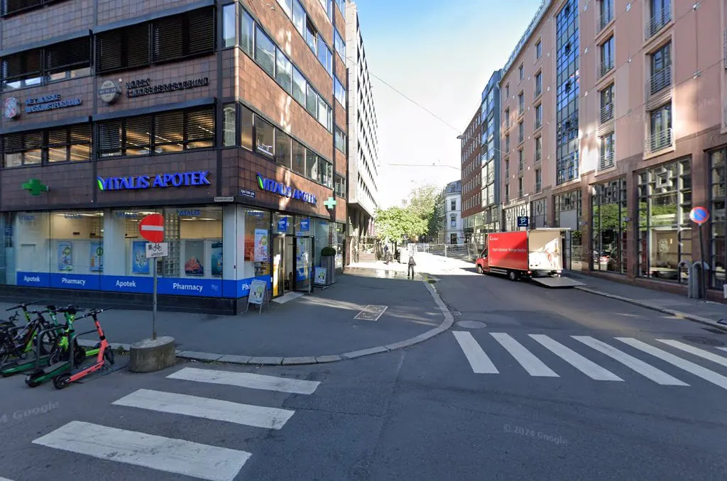 Godt utvalg og gode priser — Vitalis Pharmacy — Pharmacy in Oslo