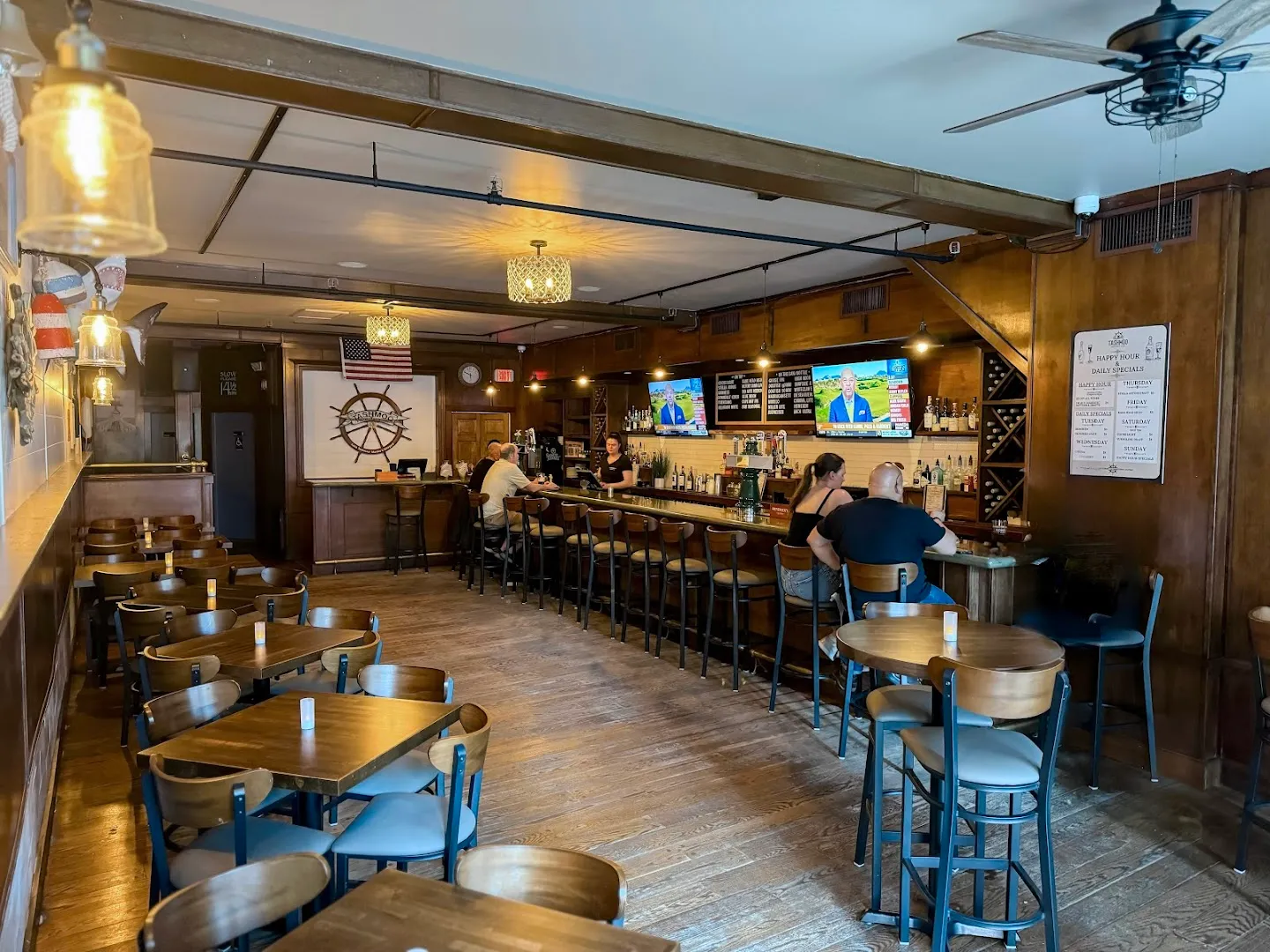 Tashmoo Restaurant & Bar