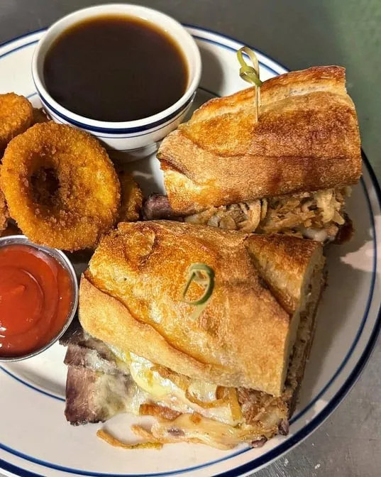 Tashmoo Restaurant & Bar