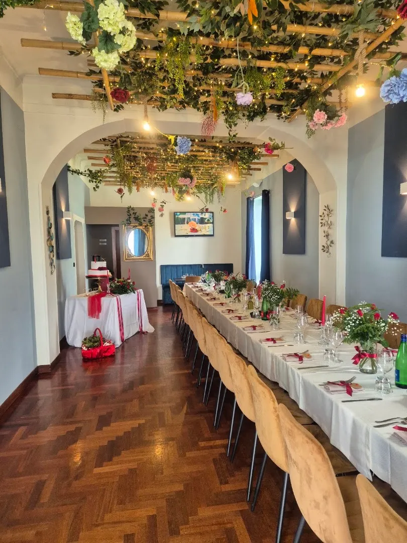 Friendly service — Terrazza San Michele — Restaurant in Ottaviano