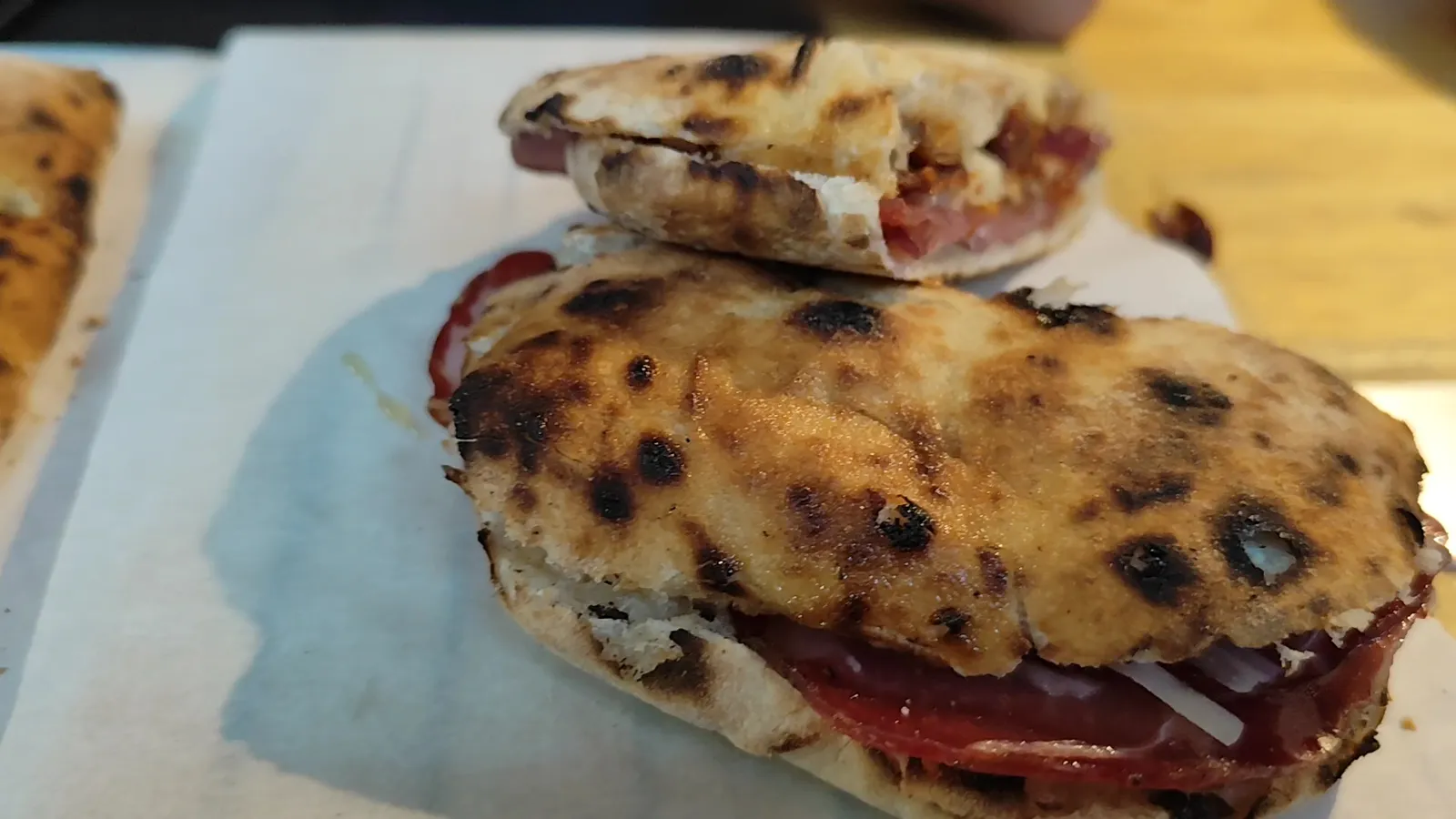 Auténtico italiano — Fiaschetteria La Saletta — Pizza restaurant in Madrid