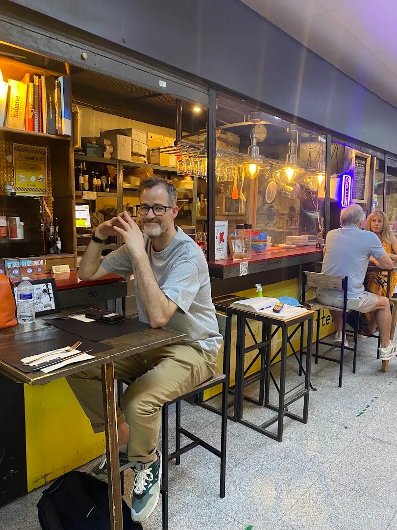 Pizzas perfectas — Fiaschetteria La Saletta — Pizza restaurant in Madrid
