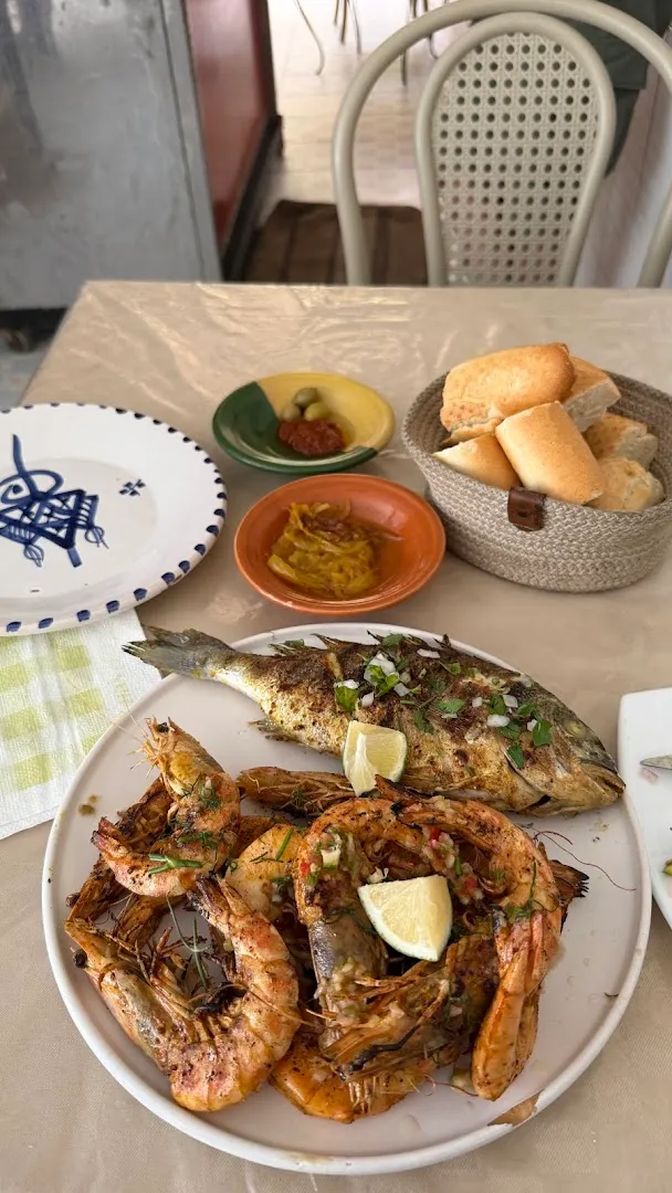 Grilled shrimp — Restaurant Malouf — Restaurant in Houmt Souk