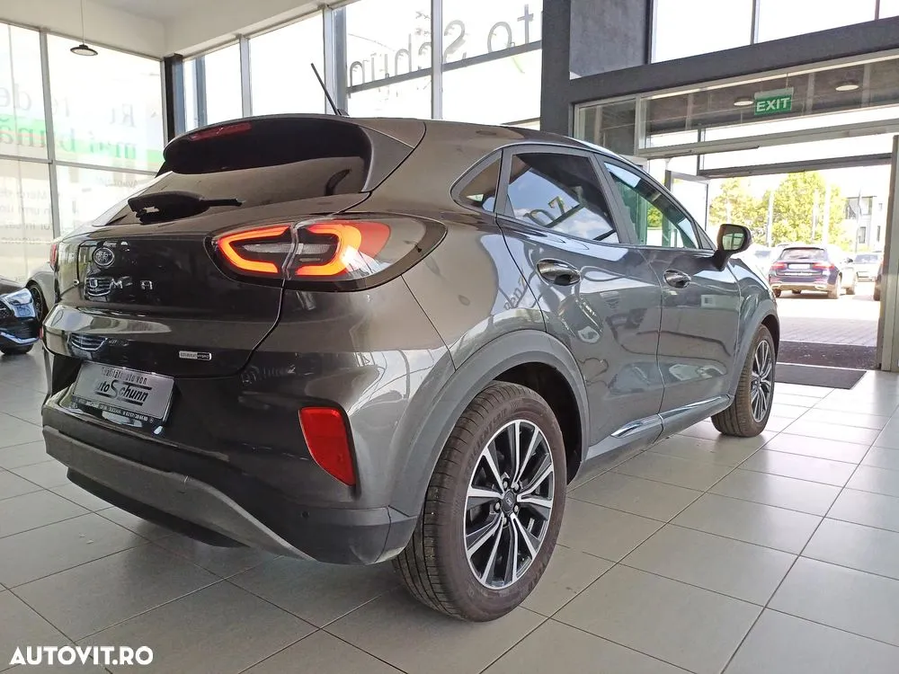 Echipă profesionistă — Auto Schunn — showroom auto in Arad
