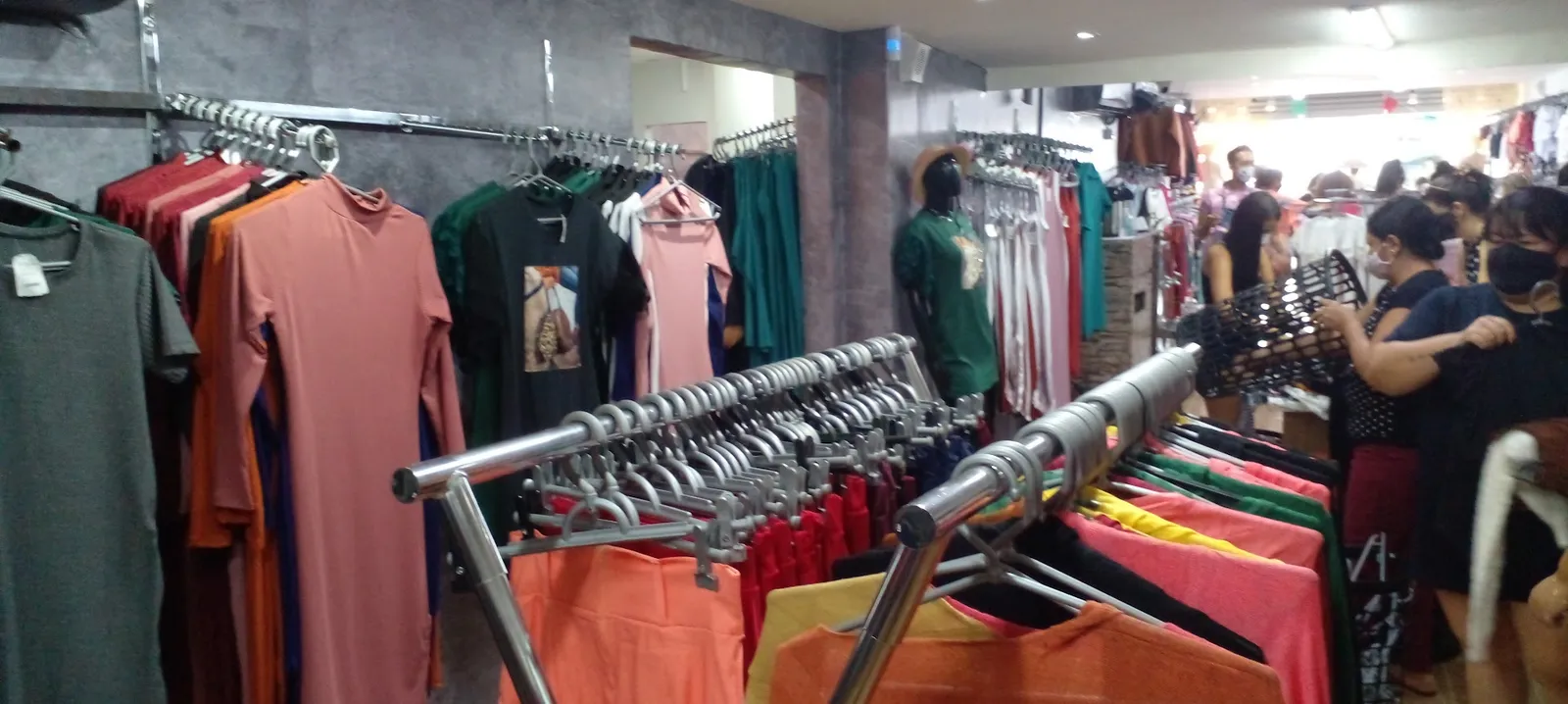 varied models — PRECIOSA MODAS | Moda feminina | Roupas ATACADO | Vestido | Blusa Feminina — Clothing store in Feira de Santana