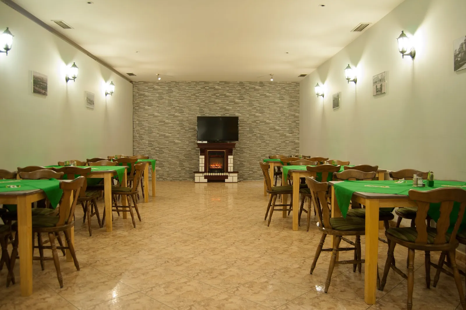 Pho — Pho U tří soudků — Restaurant in Prague 10-Vršovice