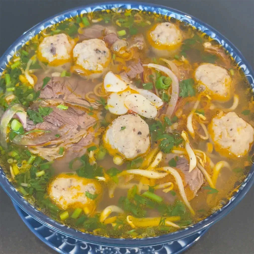 Pho bo — Pho U tří soudků — Restaurant in Prague 10-Vršovice