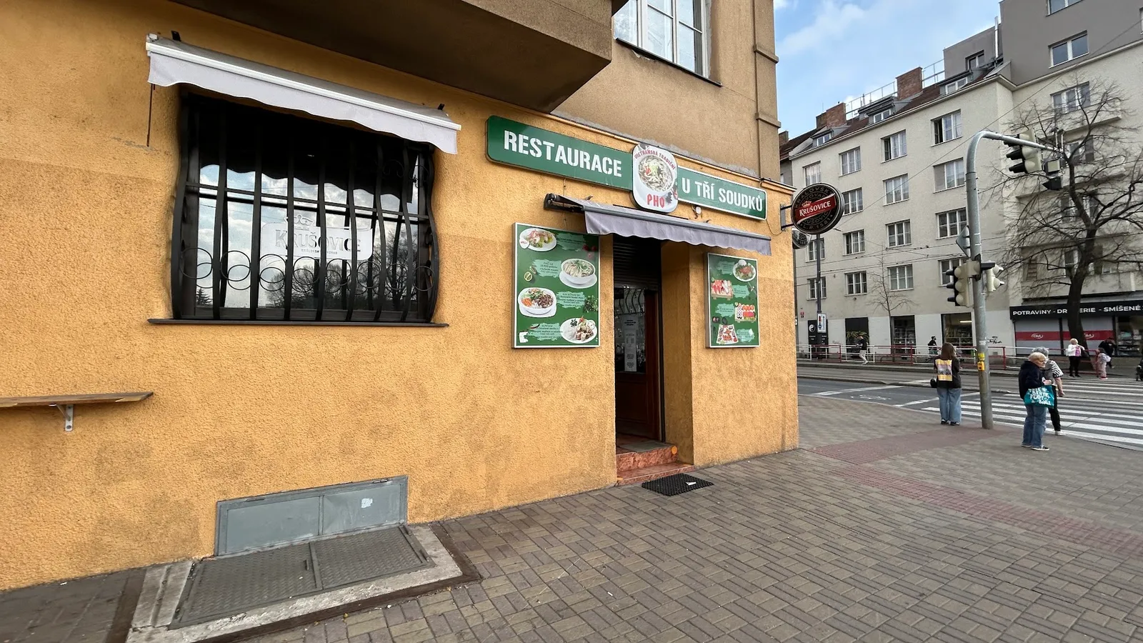 Meatball pho — Pho U tří soudků — Restaurant in Prague 10-Vršovice