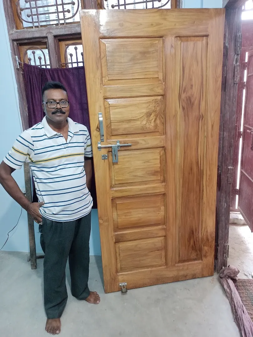 Custom timber — KHAN TIMBER & PLYWOOD — Wood supplier in Kanpur