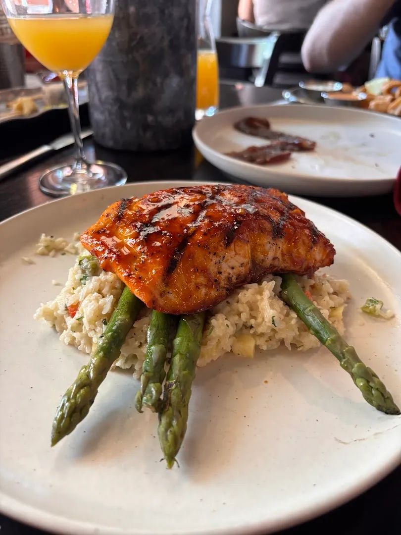 Fresh Sushi & Rolls — Smokin Fins - Arvada — Seafood restaurant in Arvada